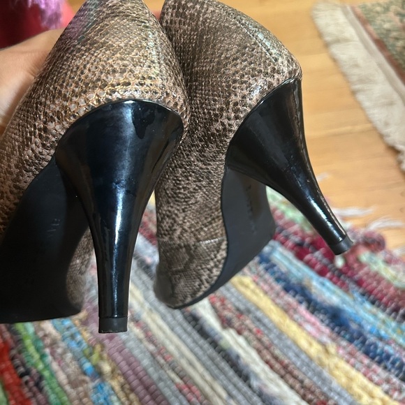 Bandolino Snakeskin Pattern Heels - Brown 10M - Picture 8 of 14